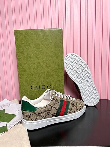 Gucci GUCCI