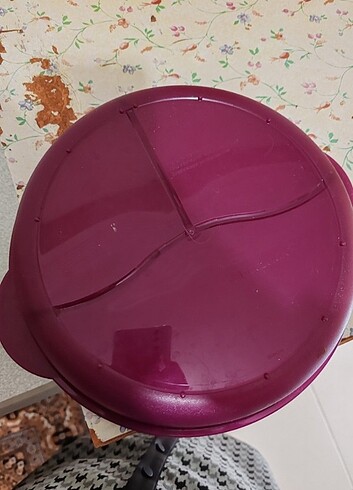 Beden mor Renk Tupperware saklama kabı
