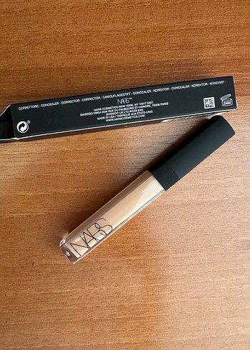  Beden NARS Radiant Creamy Kapatıcı