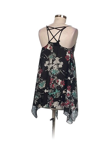 s Beden Bershka Bluz %70 İndirimli.
