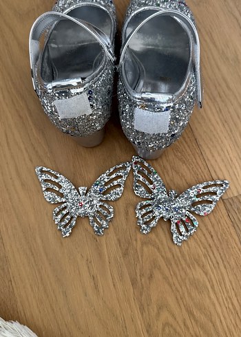 Kız Çocuk Topuklu Gri Simli Babet Ayakkabı - Görsel 4