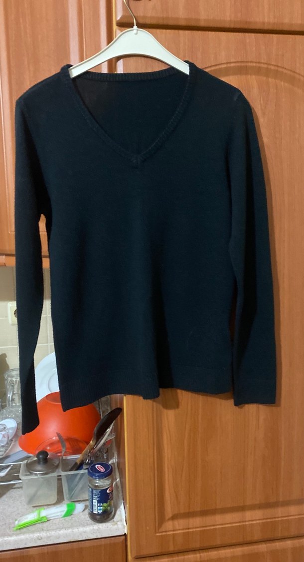 Siyah V Yaka Kadın Triko Kazak - Görsel 2