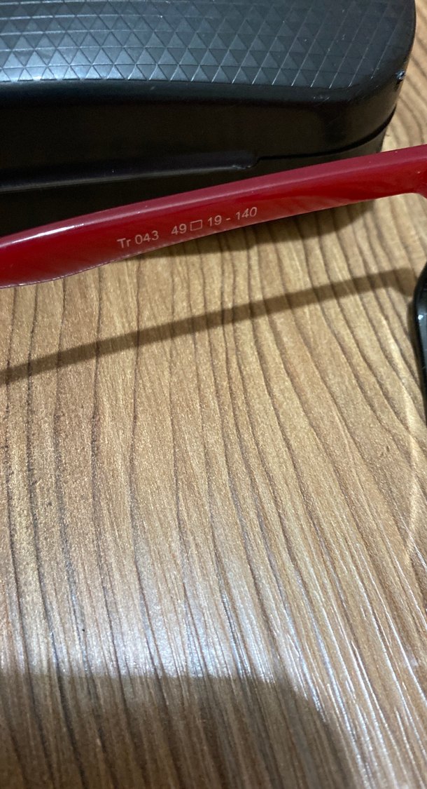 Kadın Parlak Kırmızı Siyah İş Gözlüğü - Görsel 4