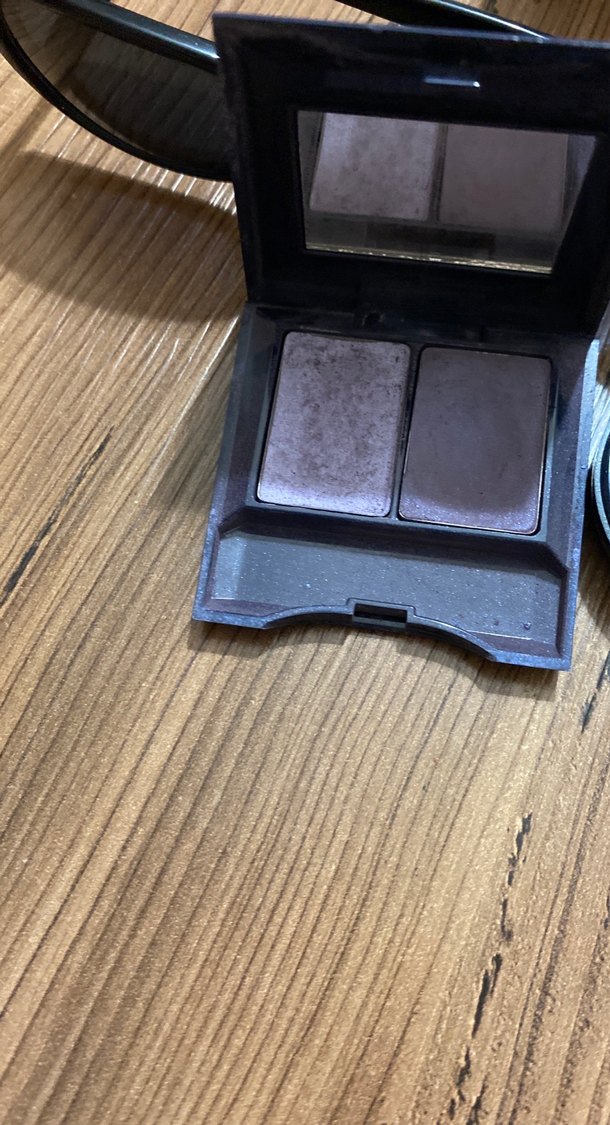 Koyu Haki Tonlarda Göz Farı Paleti - Görsel 3