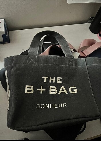 The b+bag çanta