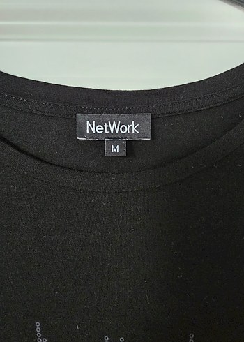 Network Siyah Baskılı Kısa Kollu Tişört - Görsel 3