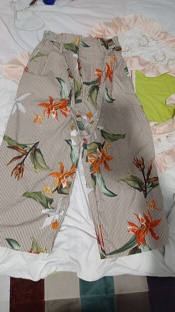 Zara çiçekli pantolon