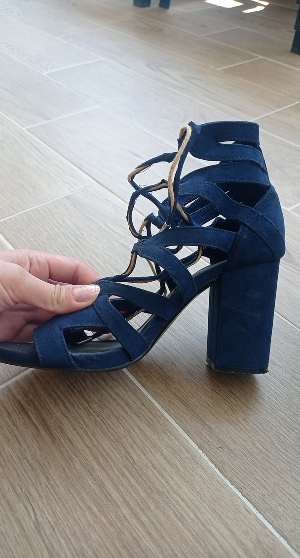 Lacivert Süet Kadın Sandalet, Tokalı, Kalın Topuklu - Görsel 2