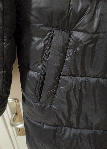 Koton Siyah Kapüşonlu Şişme Mont - Görsel 8