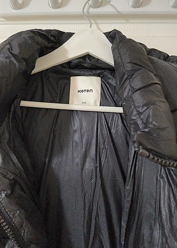 Koton Siyah Kapüşonlu Şişme Mont - Görsel 10