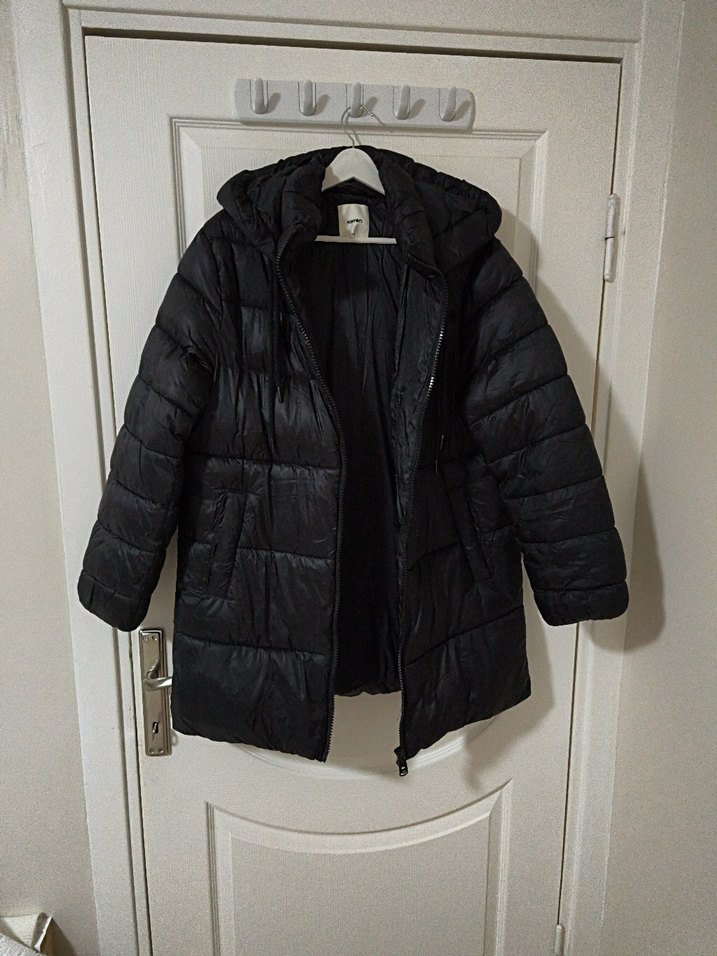 Koton Siyah Kapüşonlu Şişme Mont - Görsel 3