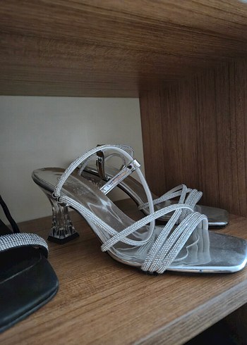 Pembe Potin Şeffaf Topuklu Kadın Ayakkabı - Görsel 3