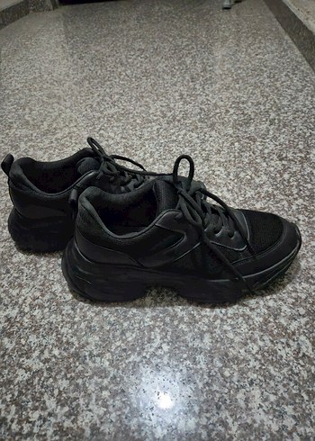 Lc waikiki siyah spor ayakkabı - Görsel 4