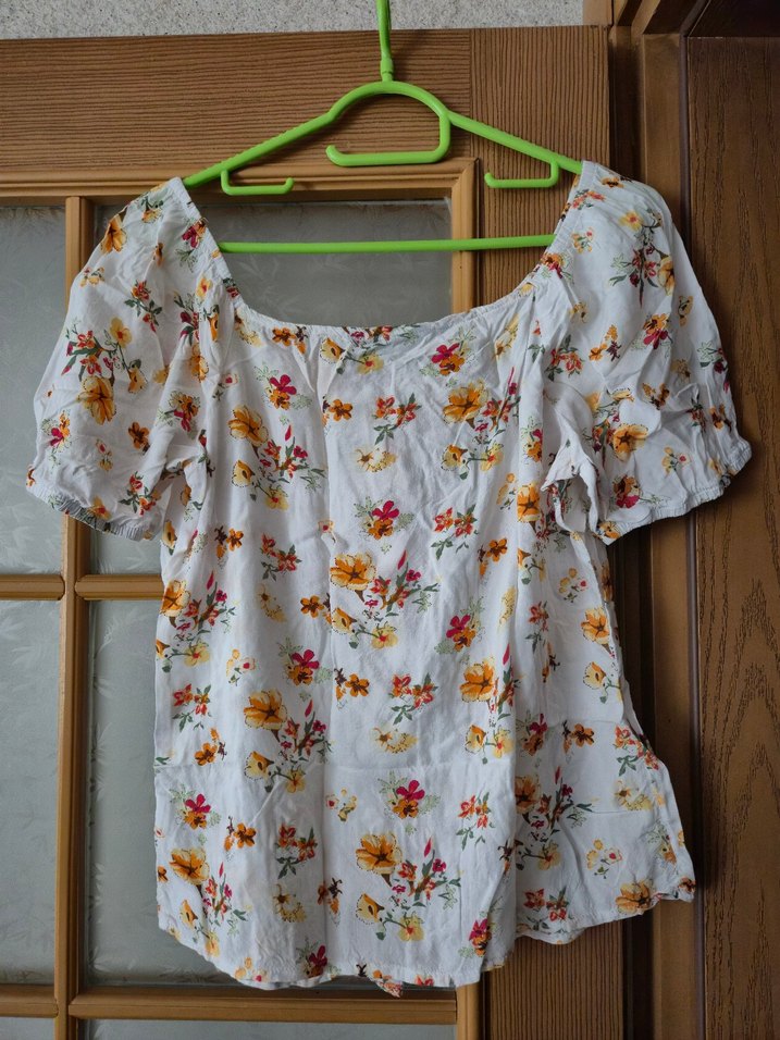 Çiçek Desenli  Kadın Bluz - Görsel 3