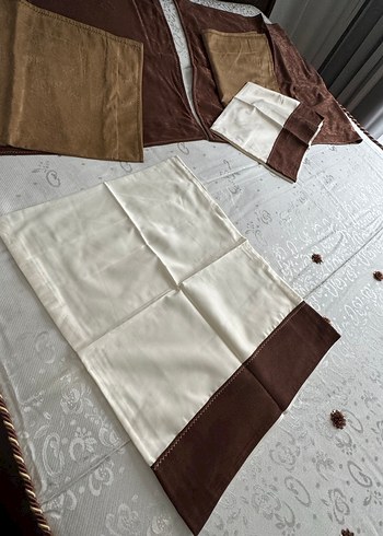 Kahverengi Nakışlı Yatak Örtüsü - Görsel 5