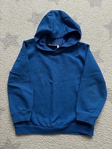 Şapkalı sweatshirt