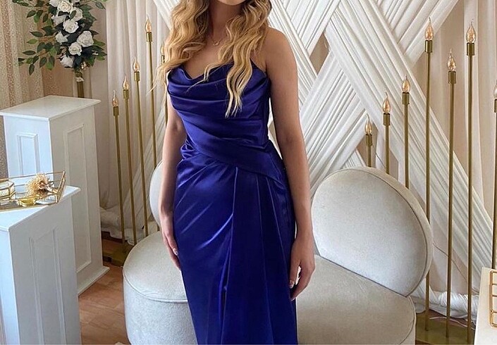 Oleg Cassini Gece elbisesi