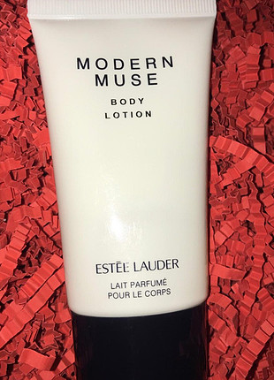 Estee lauder modern muse body losyon 75 ml