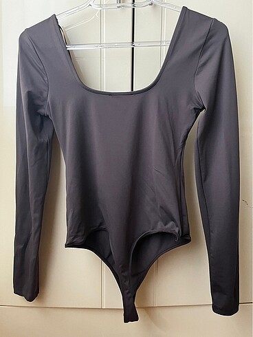 Zara kare yaka poliamid body