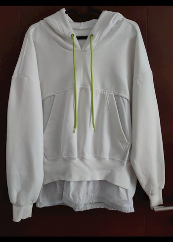 Beyaz Kapüşonlu Kadın Sweatshirt