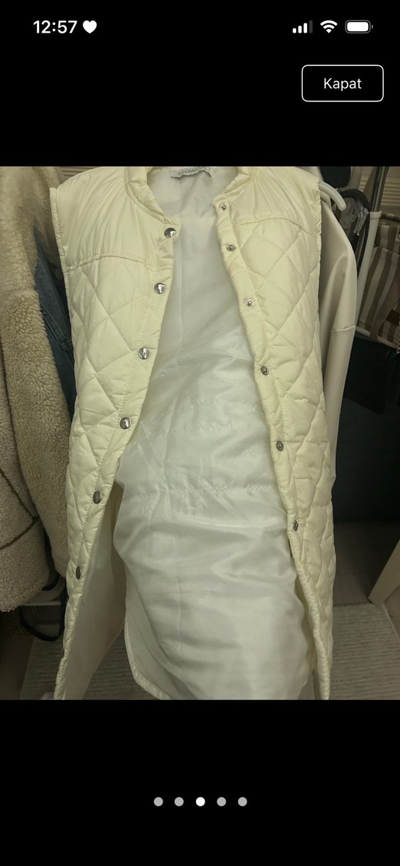 Düğmeli Beyaz Kadın Yelek - Görsel 3