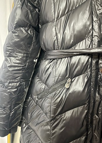 Kürk Detaylı Siyah Uzun Kadın Kışlık Mont - Görsel 3