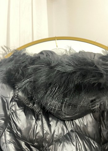 Kürk Detaylı Siyah Uzun Kadın Kışlık Mont - Görsel 8