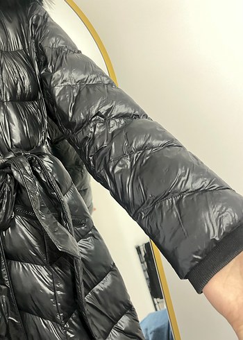 Kürk Detaylı Siyah Uzun Kadın Kışlık Mont - Görsel 5