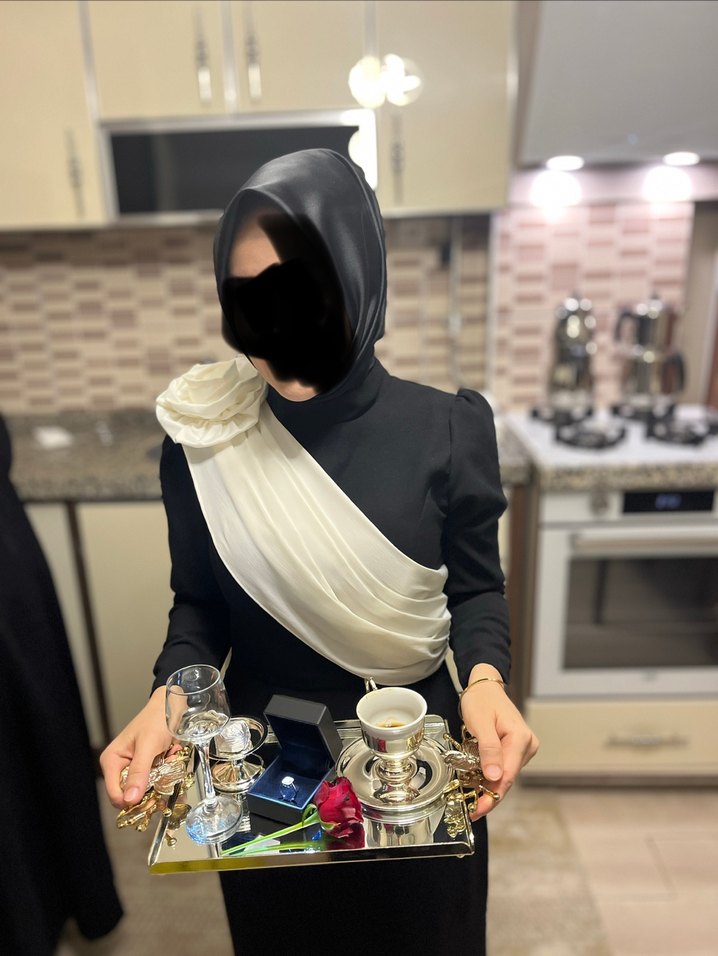 Drapeli Beyaz Kadın Takım Elbise - Görsel 2