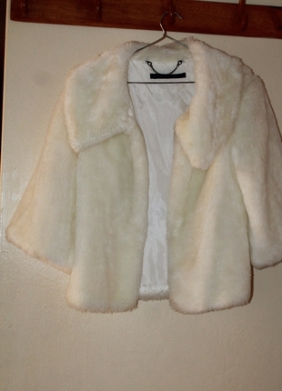 ZARA MONT
