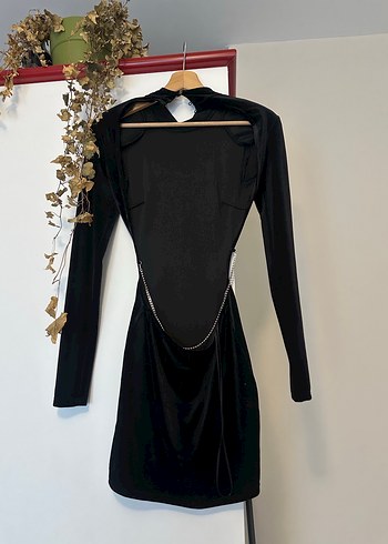 Kadife sırt dekolteli mini elbise - Görsel 2