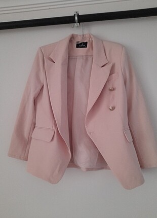 Pembe ceket 