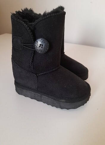 26 Beden siyah Renk Kiz çocuk ugg bot