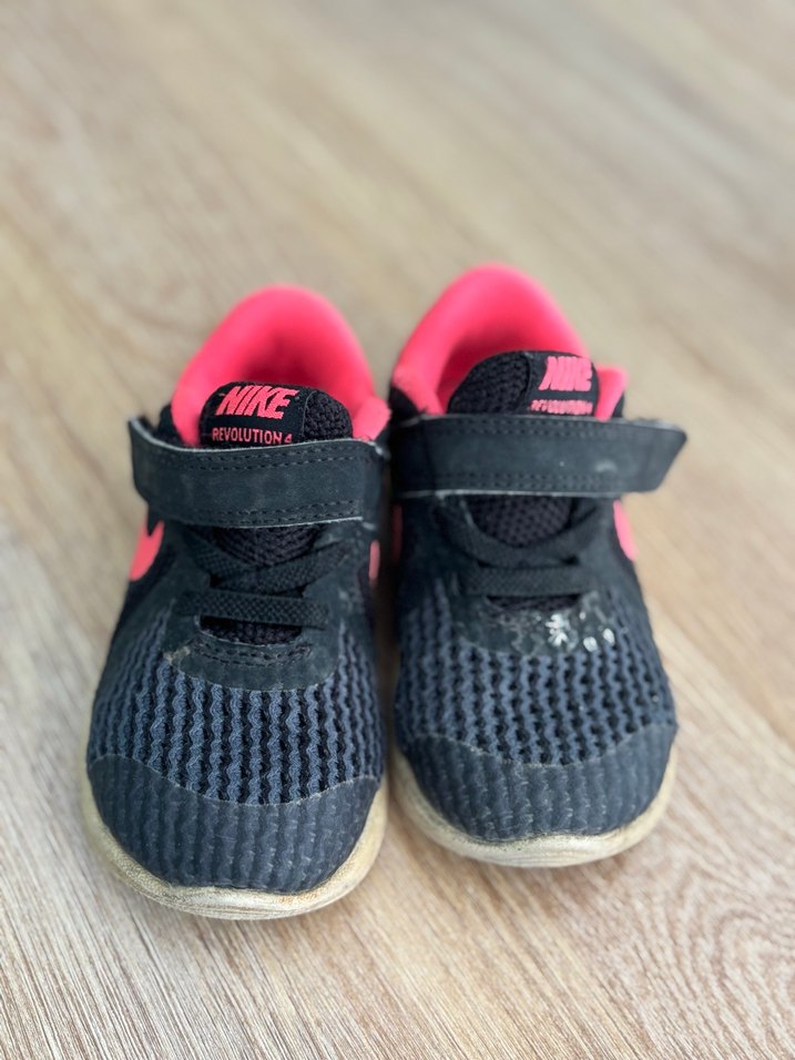 Kız Çocuk Siyah-Pembe Nike Spor Ayakkabı - Görsel 5