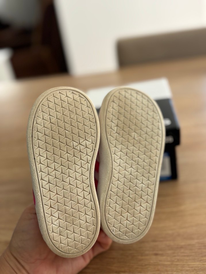 Kız Çocuk Pembe Adidas Velcro Spor Ayakkabı - Görsel 4