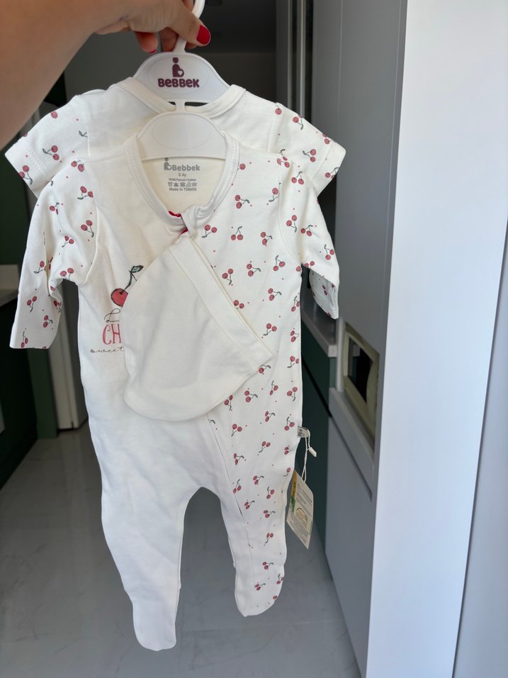 Sıfır Kız bebek tulum bady şapka üçlü set - Görsel 4