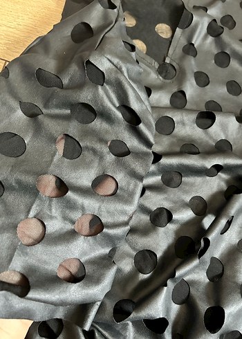 Siyah Puantiyeli V Yaka Kısa Kollu Bluz - Görsel 5