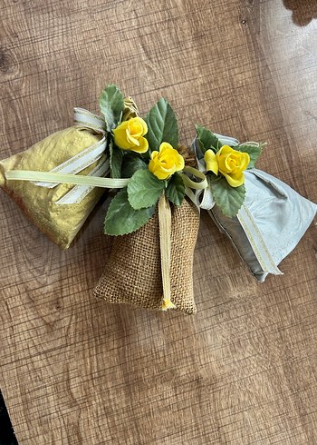 Sarı Çiçekli Hediyelik Kese Seti