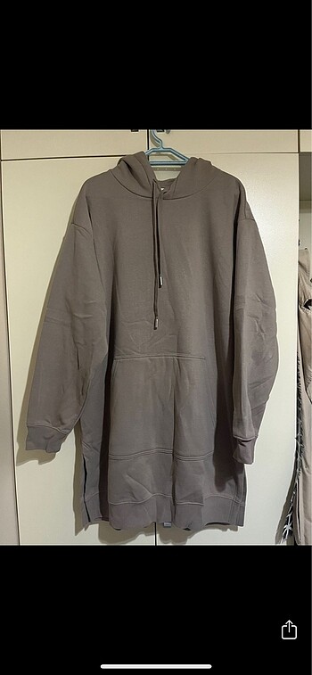 H&M sweatshirt