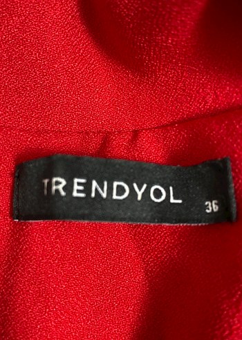 Trendyol Kırmızı Erkek Rozet