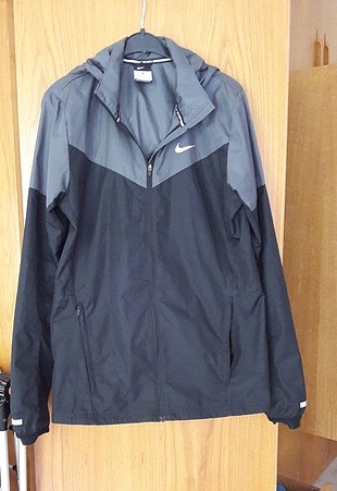 nike yağmurluk 