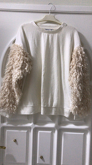 Bershka Püsküllü sweatshirt