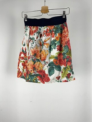 Zara Mini Etek %70 İndirimli.