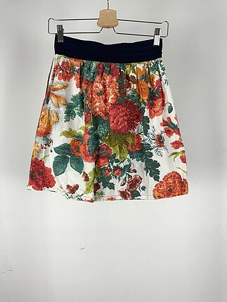 Zara Zara Mini Etek %70 İndirimli.