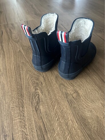 24 Beden Next çocuk bot