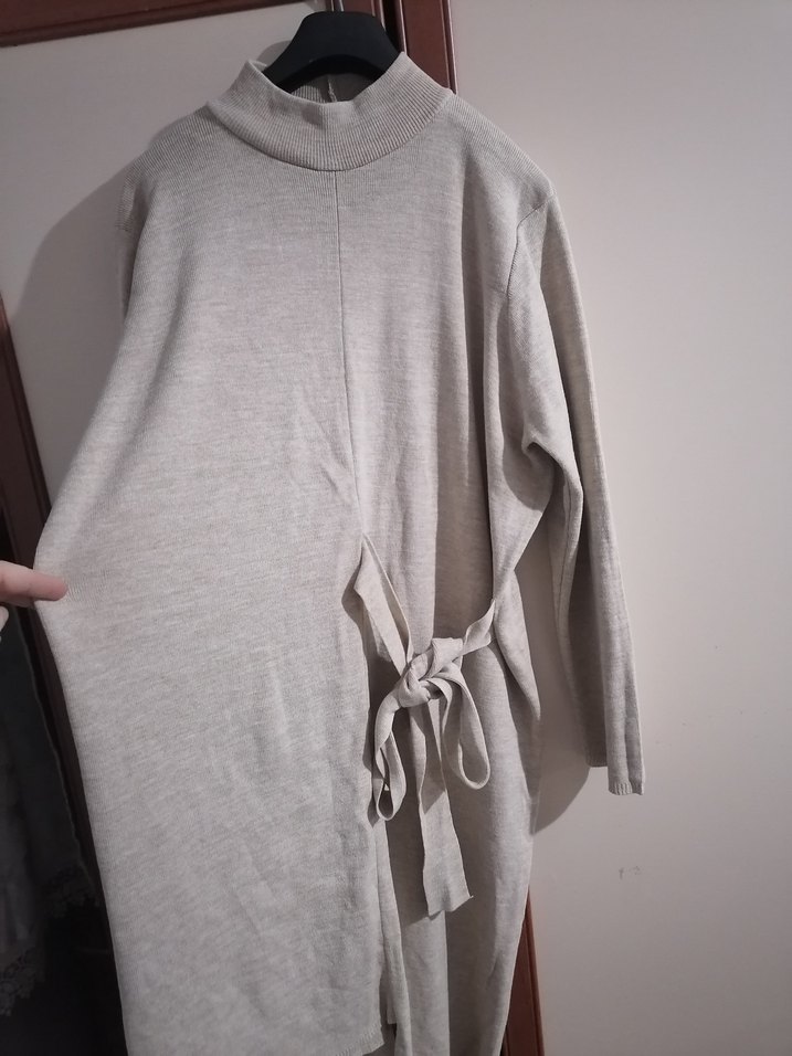 Krem rengi Uzun Kollu Yüksek Yakalı Salaş Triko - Görsel 2