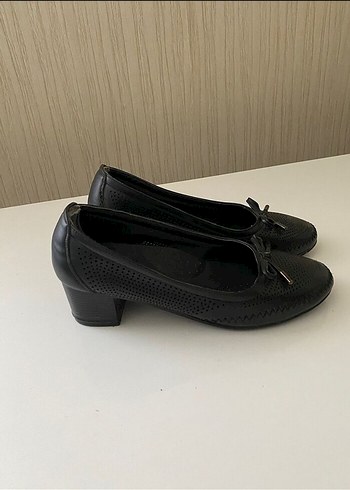 39 Beden Siyah Klasik Kadın Topuklu Ayakkabı
