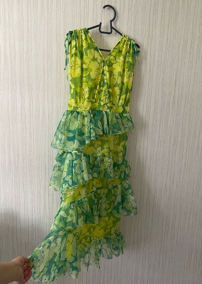 Kat kat tüllü elbise - Görsel 3