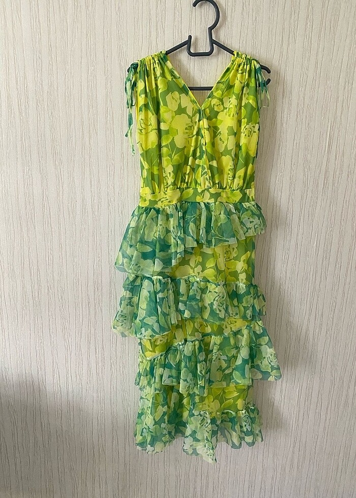 Kat kat tüllü elbise - Görsel 5