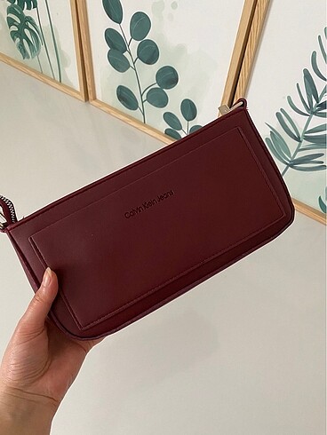  Beden Calvin klein askılı çanta